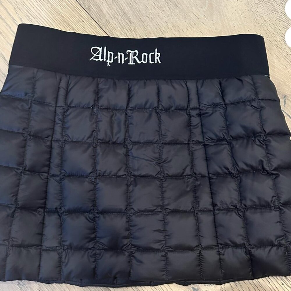 Alp-n-Rock black puffer down skirt size 0/2